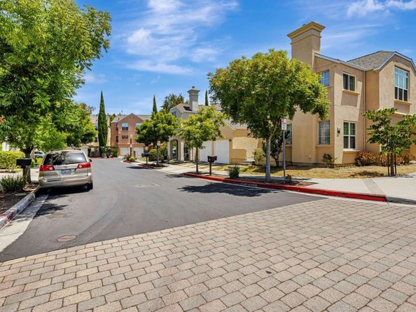 103 Whits Road, Mountain View CA 94040
