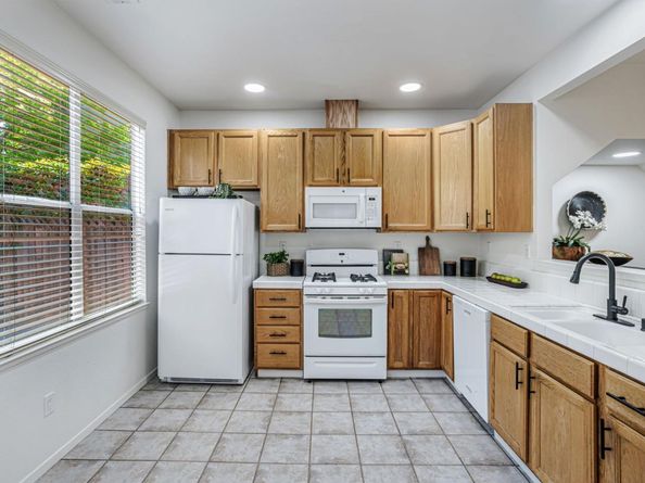103 Whits Road, Mountain View CA 94040