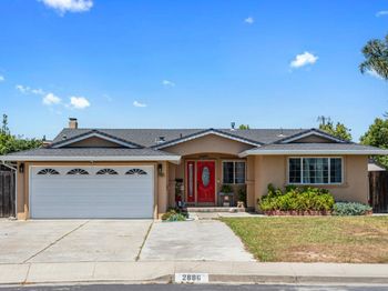 2686 Ascot Way