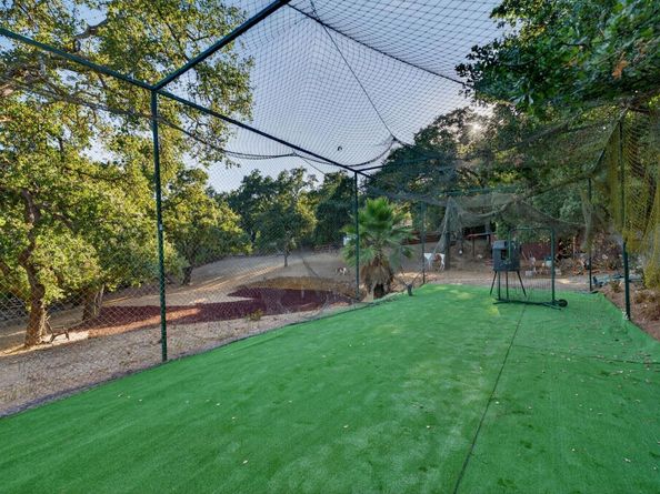 15098 Elm Park, Monte Sereno CA 95030