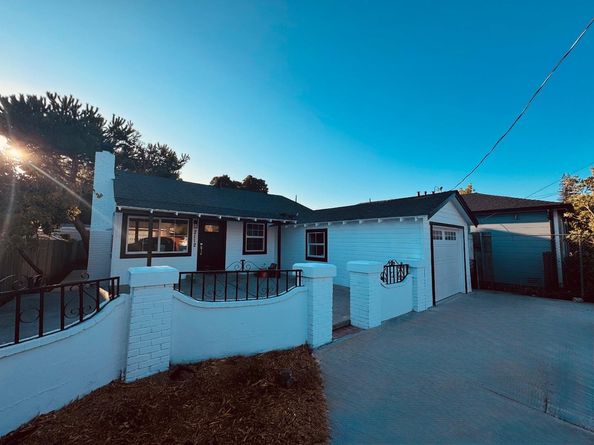 2112 Lincoln Street, East Palo Alto CA 94303