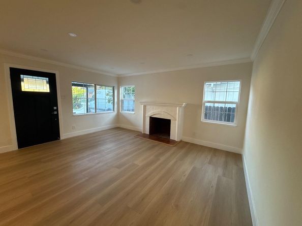 2112 Lincoln Street, East Palo Alto CA 94303