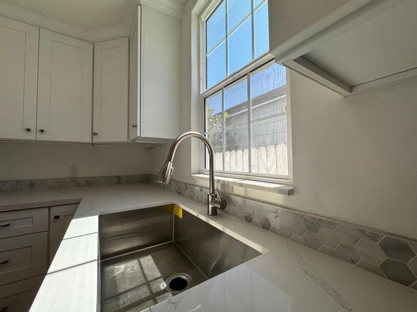 2112 Lincoln Street, East Palo Alto CA 94303