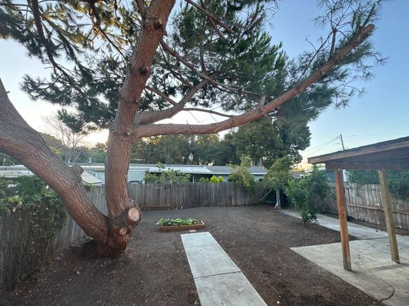 2112 Lincoln Street, East Palo Alto CA 94303