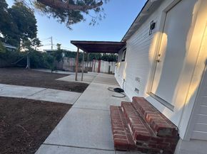2112 Lincoln Street, East Palo Alto CA 94303