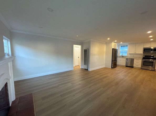 2112 Lincoln Street, East Palo Alto CA 94303