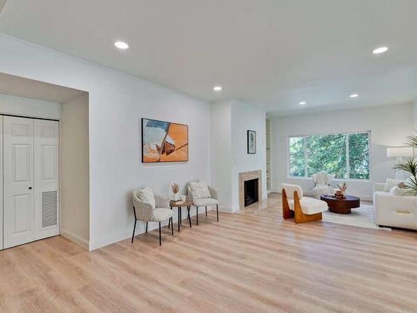 425 N El Camino Real 203, San Mateo CA 94401