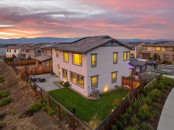 7101 Hakkan Drive, Gilroy CA 95020