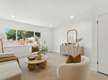 2180 Luz Avenue