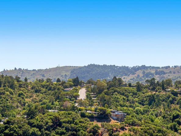 138 Rosewood Lane Lane, San Mateo CA 94402