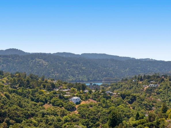 138 Rosewood Lane Lane, San Mateo CA 94402