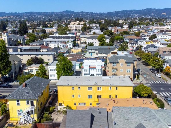 E 15th, Oakland CA 94606