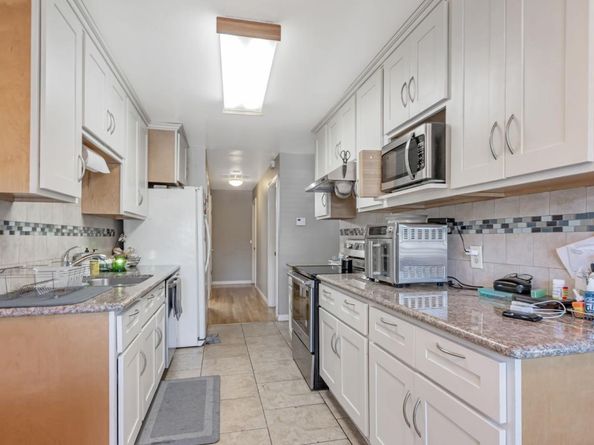 800 Leigh Avenue, San Jose CA 95128