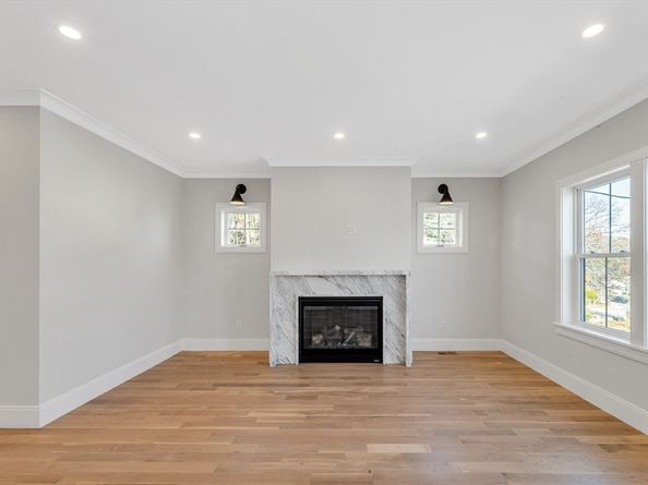 415 Poplar Street, Boston MA 02131