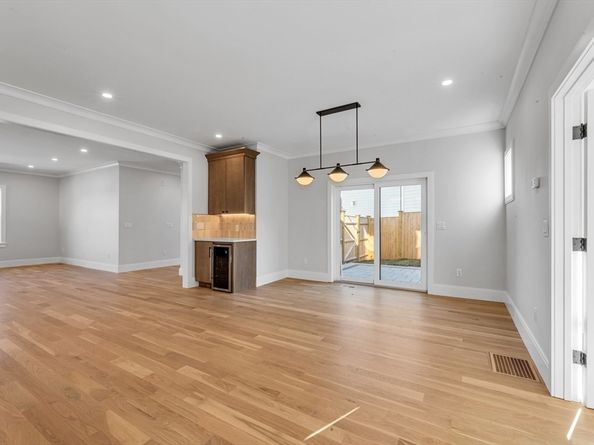 415 Poplar Street, Boston MA 02131