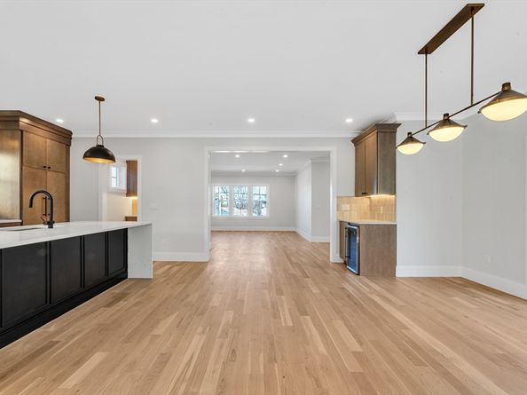 415 Poplar Street, Boston MA 02131