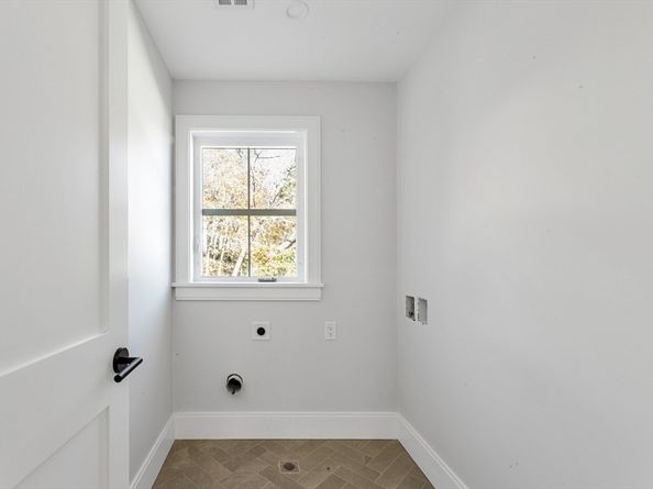 415 Poplar Street, Boston MA 02131