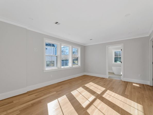 415 Poplar Street, Boston MA 02131