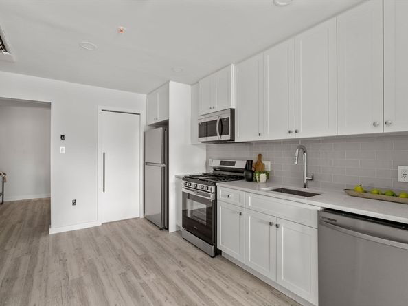 602 Canterbury U9, Boston MA 02131