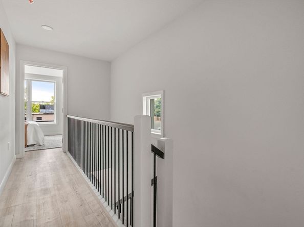 602 Canterbury U9, Boston MA 02131