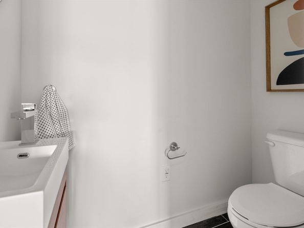 602 Canterbury U9, Boston MA 02131