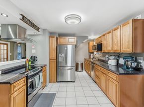 315 Stafford St, Leicester MA 01611