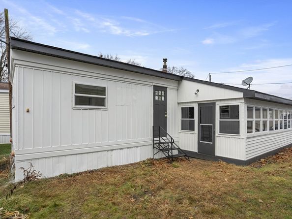 557 Southwest Cutoff 35, Worcester MA 01607