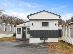 557 Southwest Cutoff 35, Worcester MA 01607