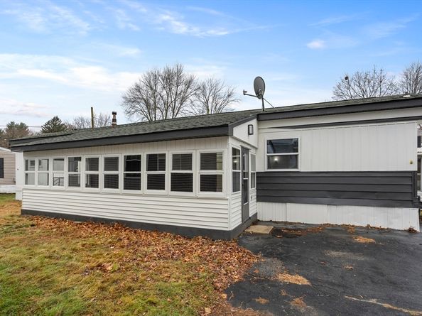 557 Southwest Cutoff 35, Worcester MA 01607