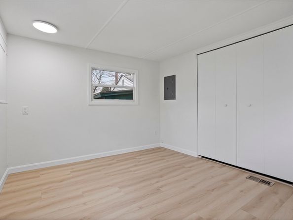 557 Southwest Cutoff 35, Worcester MA 01607