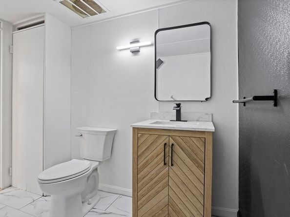 557 Southwest Cutoff 35, Worcester MA 01607