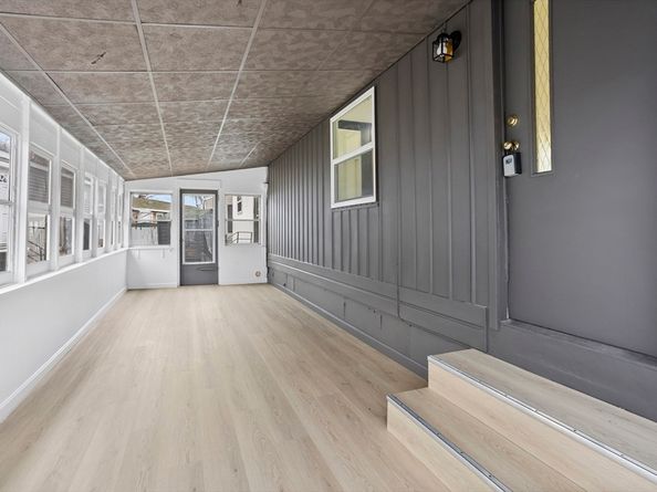 557 Southwest Cutoff 35, Worcester MA 01607