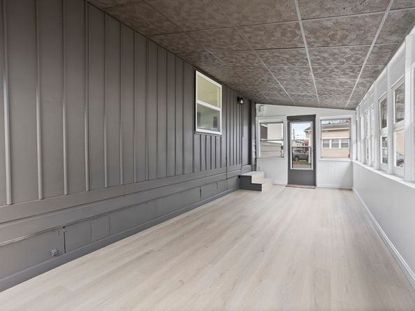 557 Southwest Cutoff 35, Worcester MA 01607