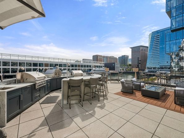 300 Pier 4 Blvd 2E, Boston MA 02210