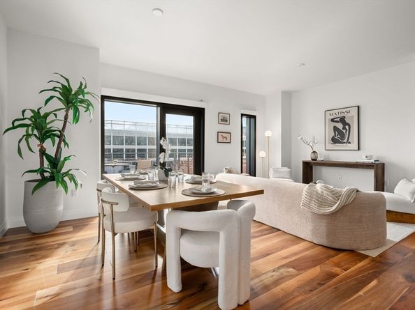 300 Pier 4 Blvd 2E, Boston MA 02210