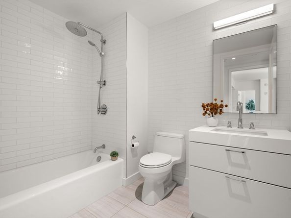 300 Pier 4 Blvd 2E, Boston MA 02210