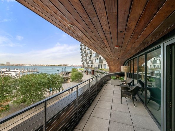 300 Pier 4 Blvd 2E, Boston MA 02210