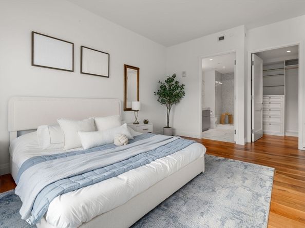 300 Pier 4 Blvd 2E, Boston MA 02210