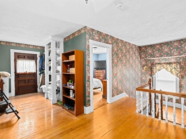 465 Newport Ave, Quincy MA 02170