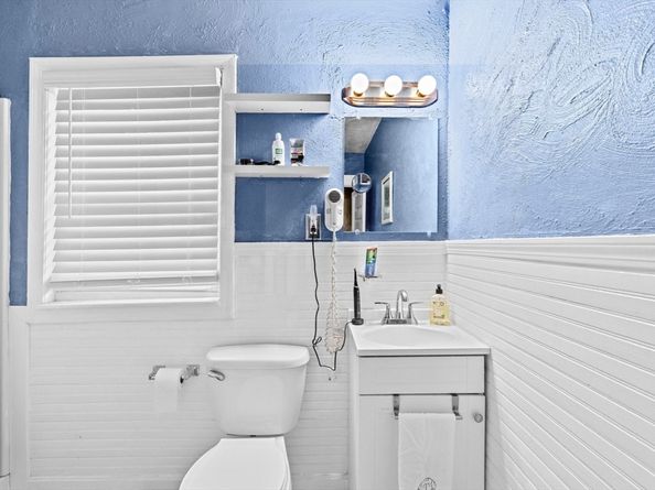 465 Newport Ave, Quincy MA 02170