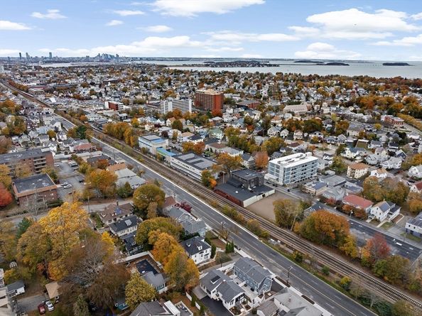 465 Newport Ave, Quincy MA 02170