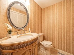 24 Harrington Farms Way 24, Shrewsbury MA 01545