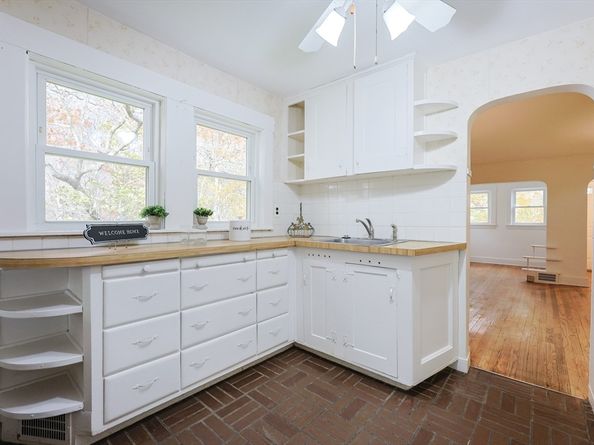 52 Harrison St, Medford MA 02155