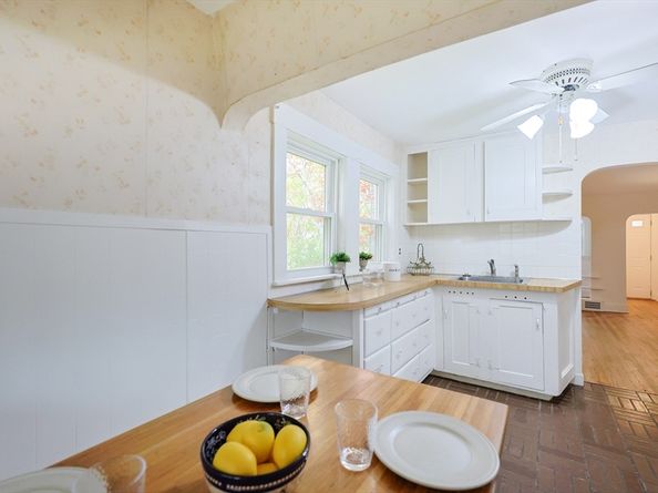 52 Harrison St, Medford MA 02155