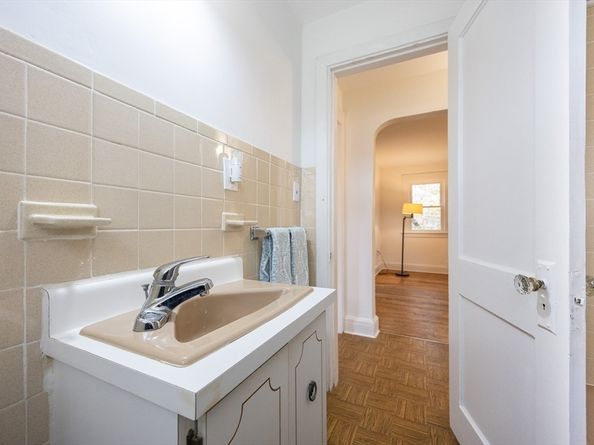 52 Harrison St, Medford MA 02155