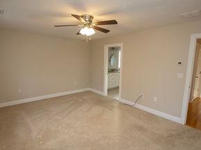 877 Brockton Ave 877, Abington MA 02351