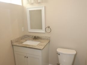 877 Brockton Ave 877, Abington MA 02351