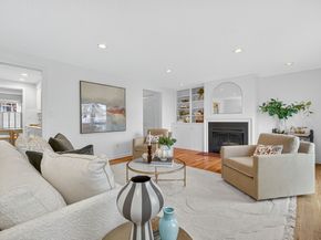 609 Washington St 303, Wellesley MA 02482