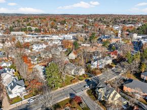 609 Washington St 303, Wellesley MA 02482