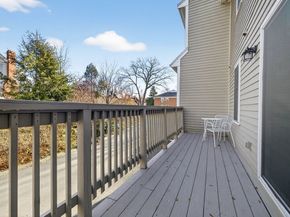 609 Washington St 303, Wellesley MA 02482